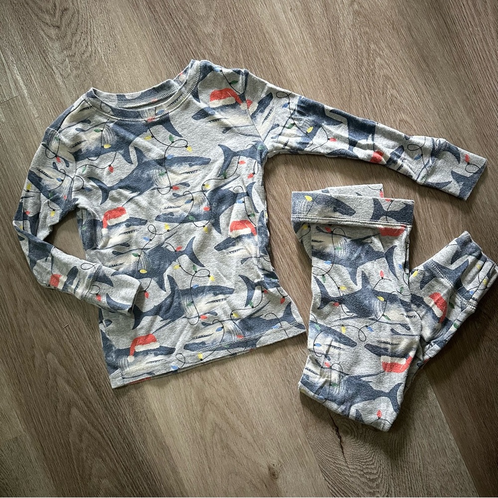 GAP Kids Boy’s Size Small Shark Christmas Pajama Set